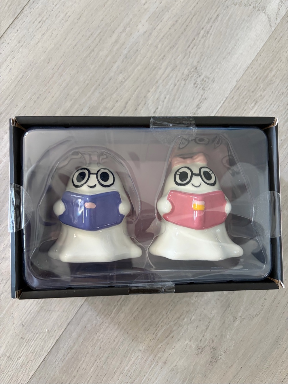 Cute Reading Ghost Salt & Pepper Shaker Set - Pink & Purple